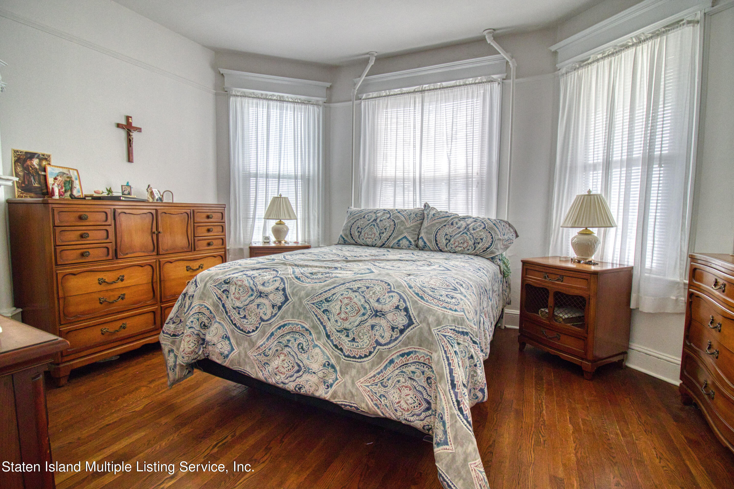 476 Clove Road Staten Island, NY 10310 - Photo 24 of 40 Bedroom