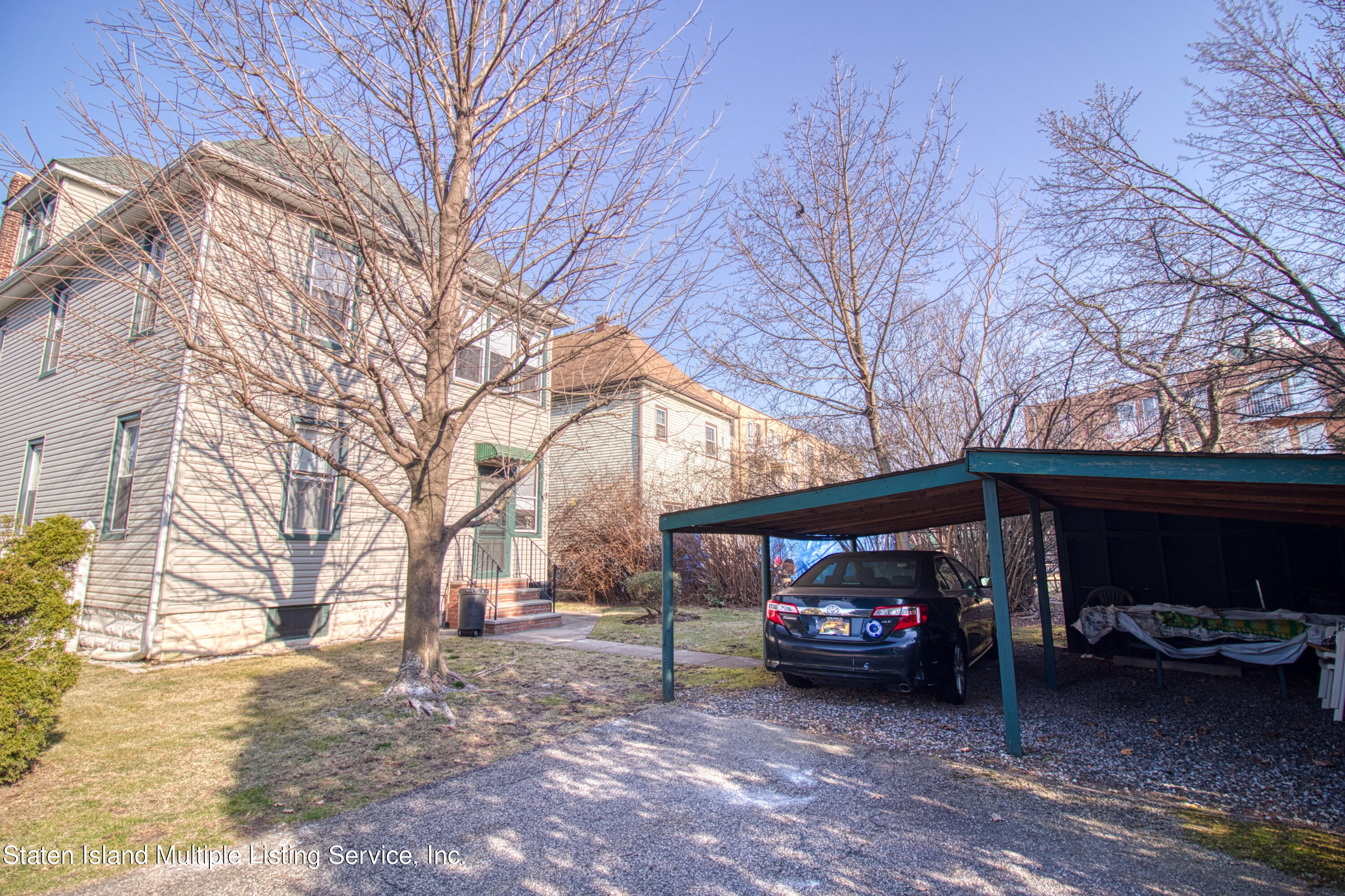 476 Clove Road Staten Island, NY 10310 - Photo 36 of 40 Backyard