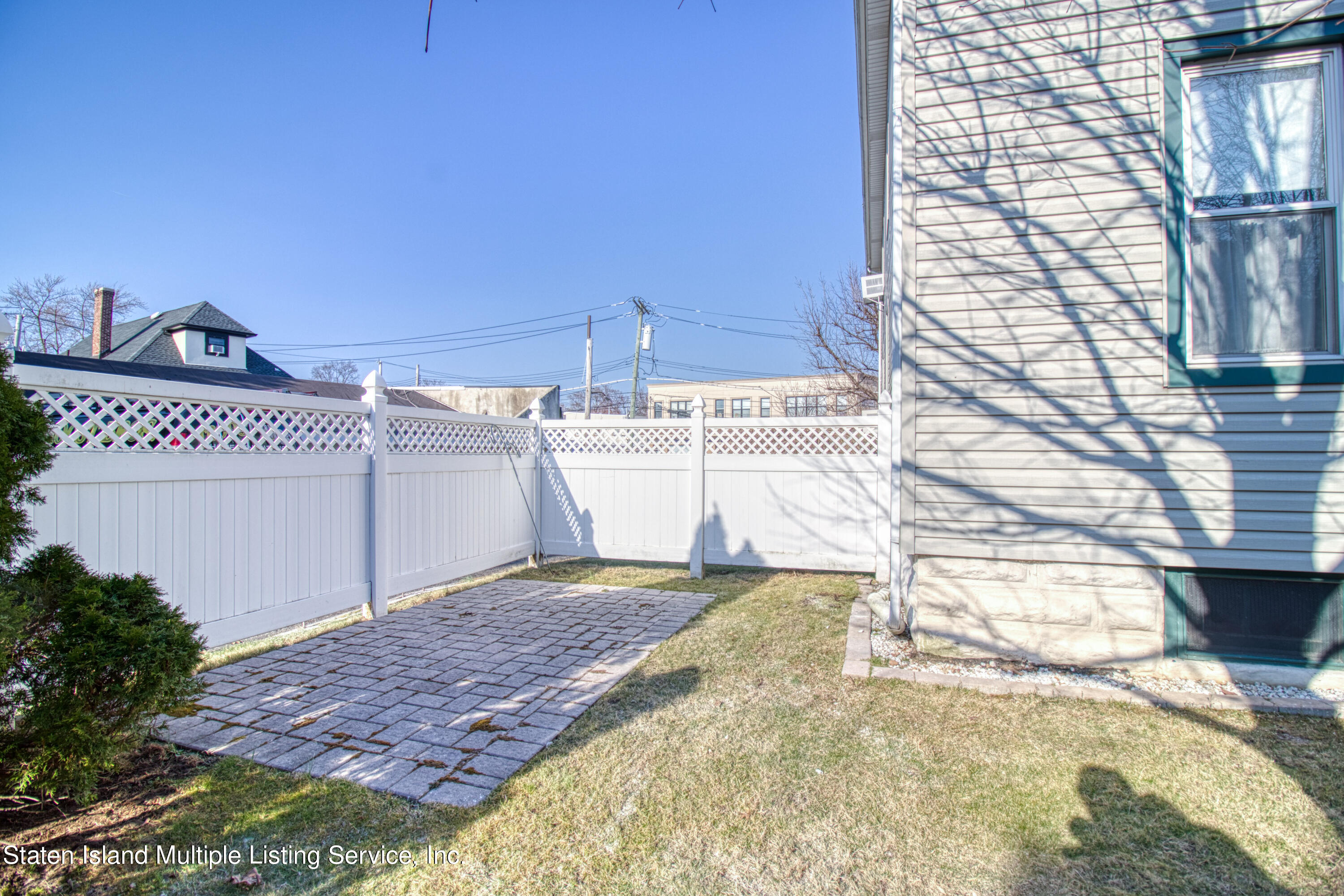 476 Clove Road Staten Island, NY 10310 - Photo 37 of 40 Backyard