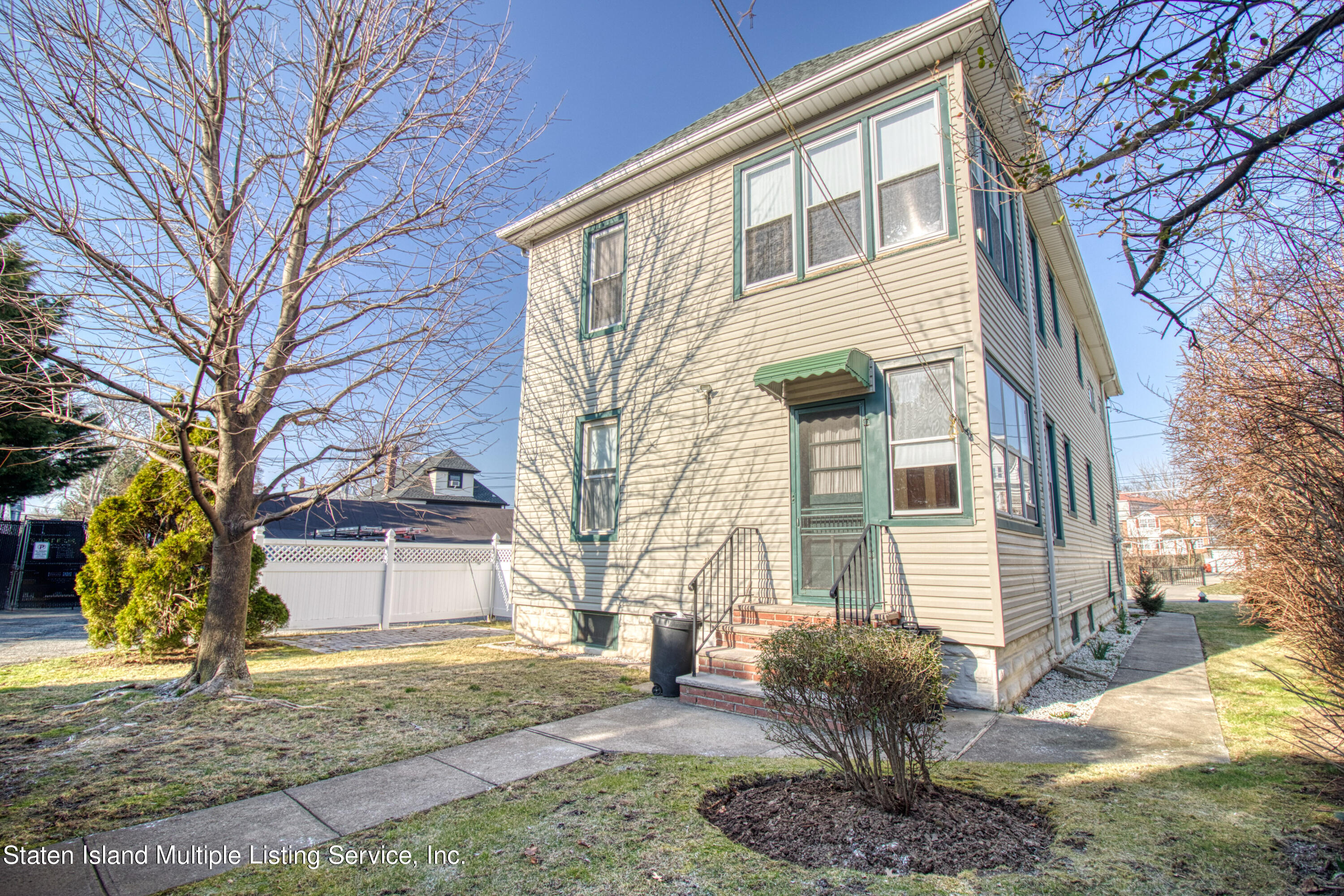 476 Clove Road Staten Island, NY 10310 - Photo 40 of 40 Backyard