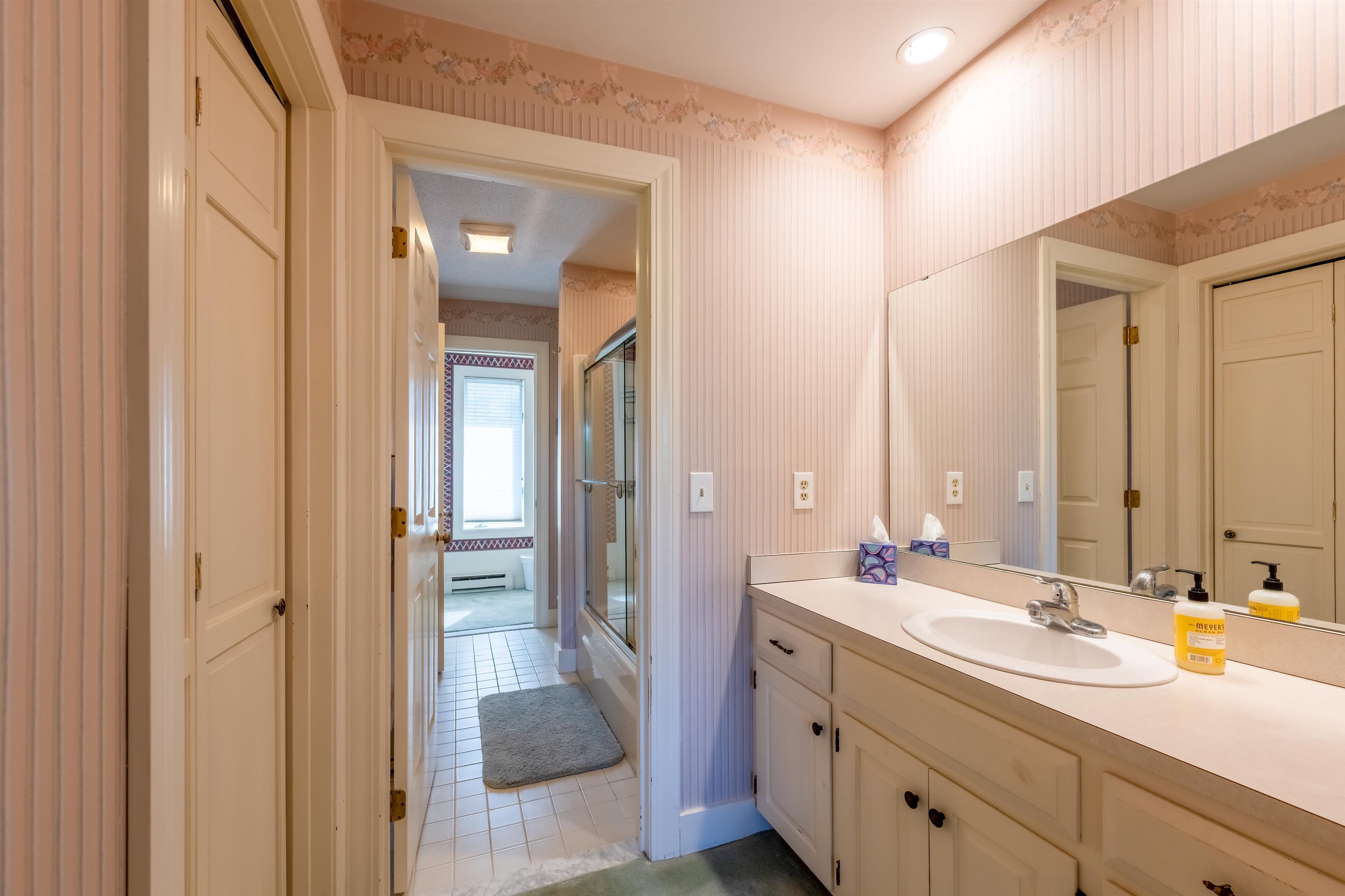 355 Lyman Batcheller Road, Unit B Hartford, VT 05059 - Photo 13 of 18