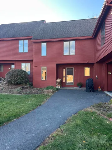 $339,000 | 355 Lyman Batcheller Road, Unit B, Hartford, VT 05059
