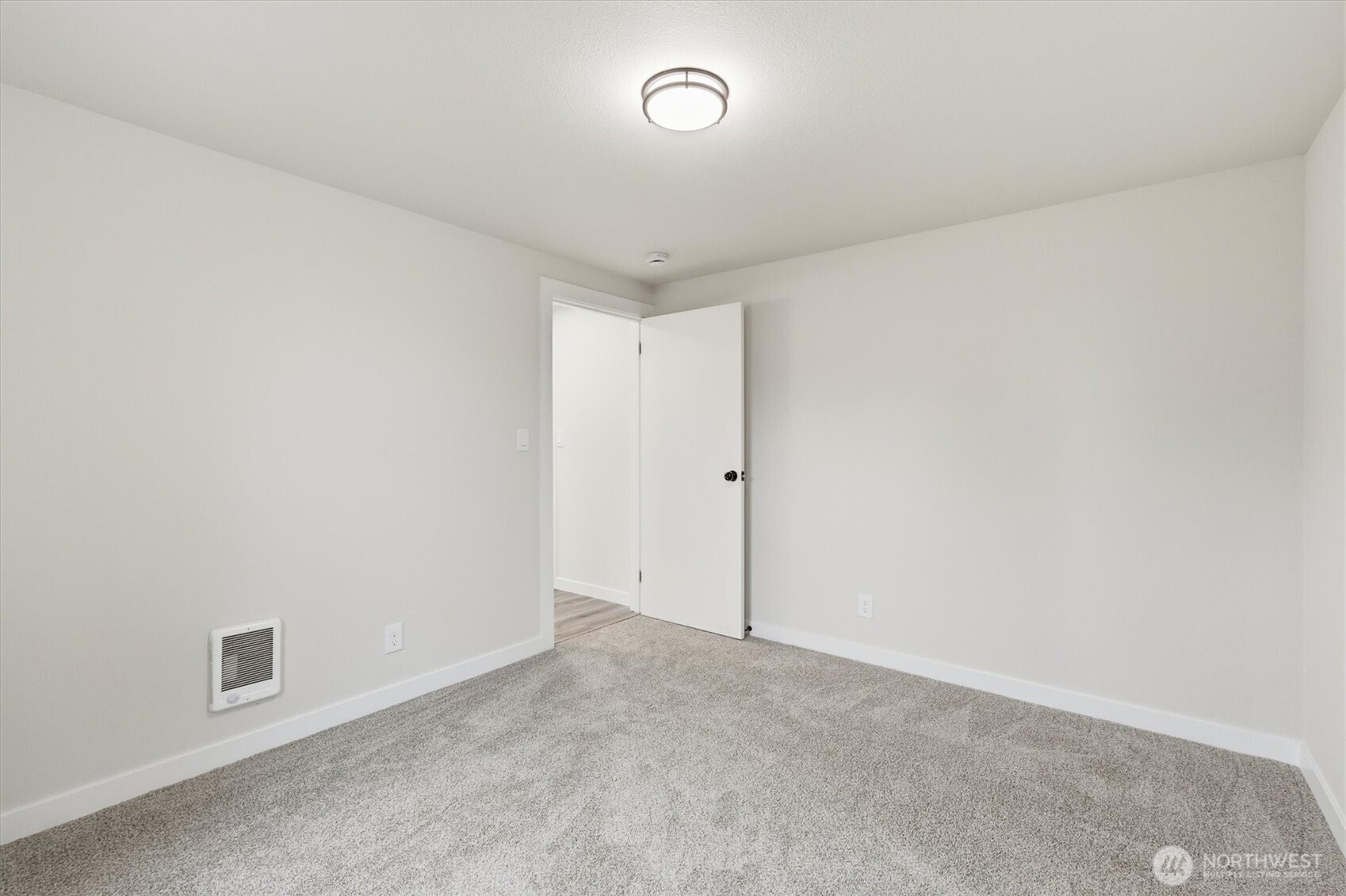 289 20th Avenue Longview, WA 98632 - Photo 29 of 38 a view of an empty room