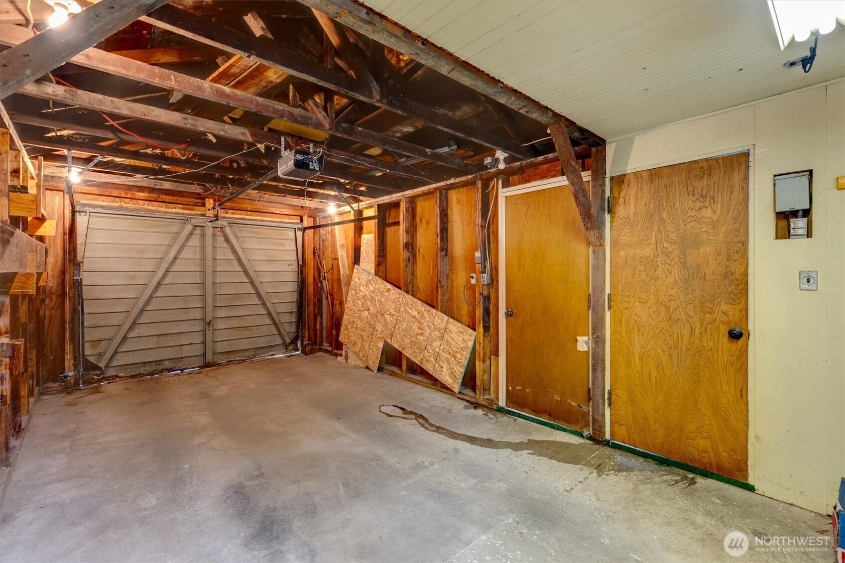 289 20th Avenue Longview, WA 98632 - Photo 36 of 38 a view of a room with an empty space