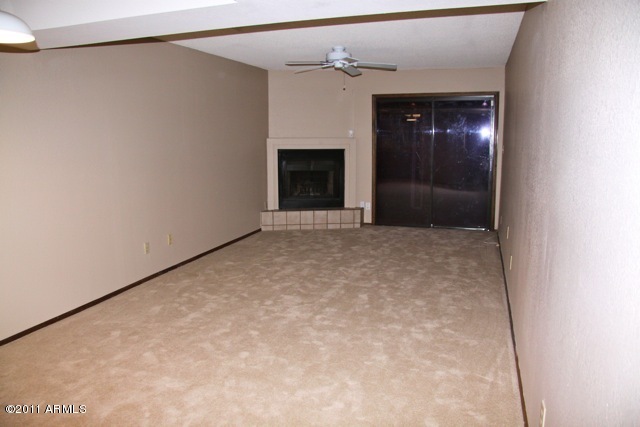 7755 East Thomas Road, Unit 22 Scottsdale, AZ 85251 - Photo 3 of 8 Living Room