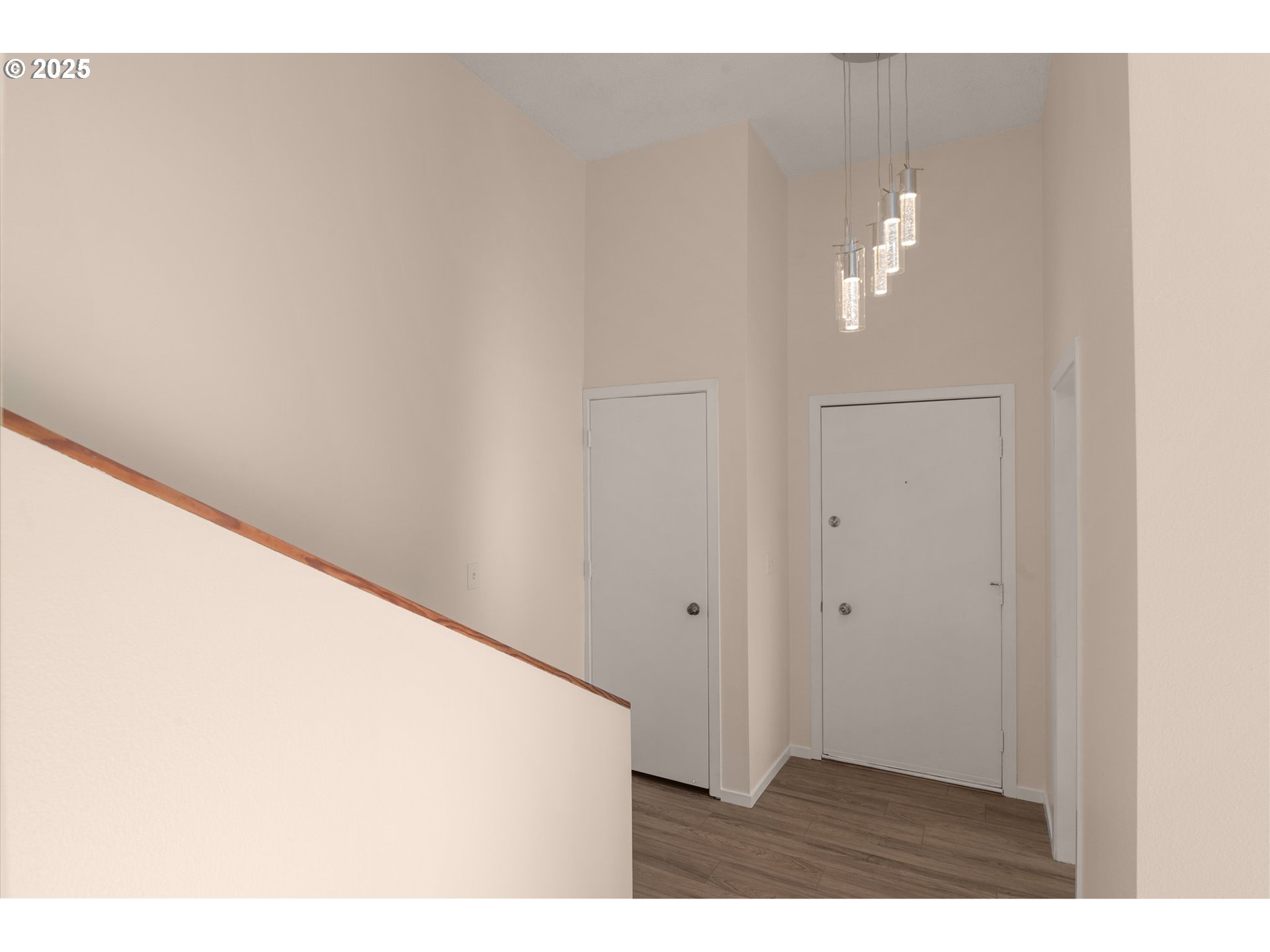 124 Oswego Summit Lake Oswego, OR 97035 - Photo 9 of 23 a view of empty room