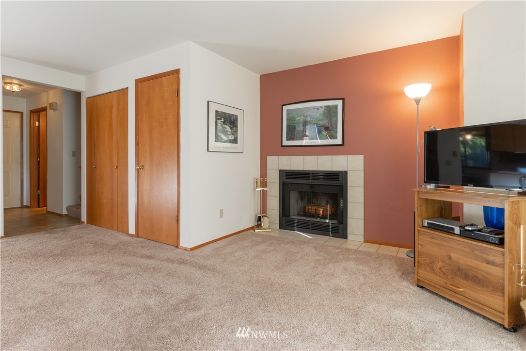 18910 Bothell Everett Highway, Unit N4 Bothell, WA 98012 - Photo 9 of 18 Gallery Image 9