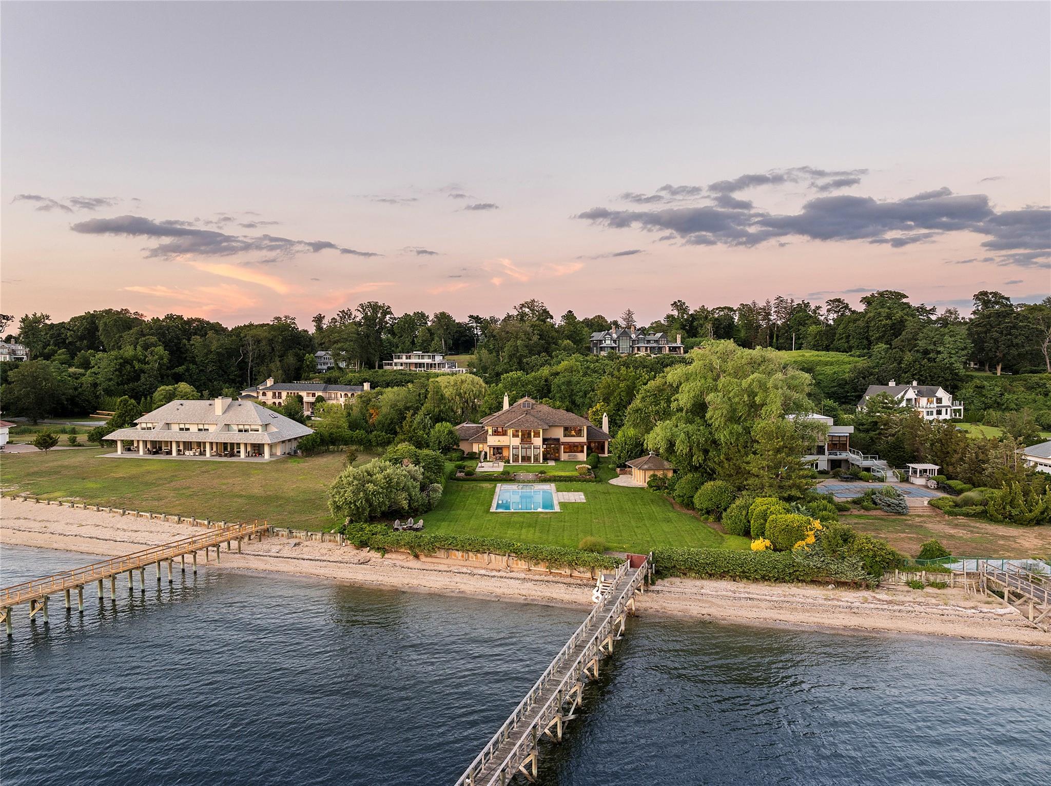 5 Half Moon Lane Sands Point, NY 11050 - Photo 27 of 35 a view of a city