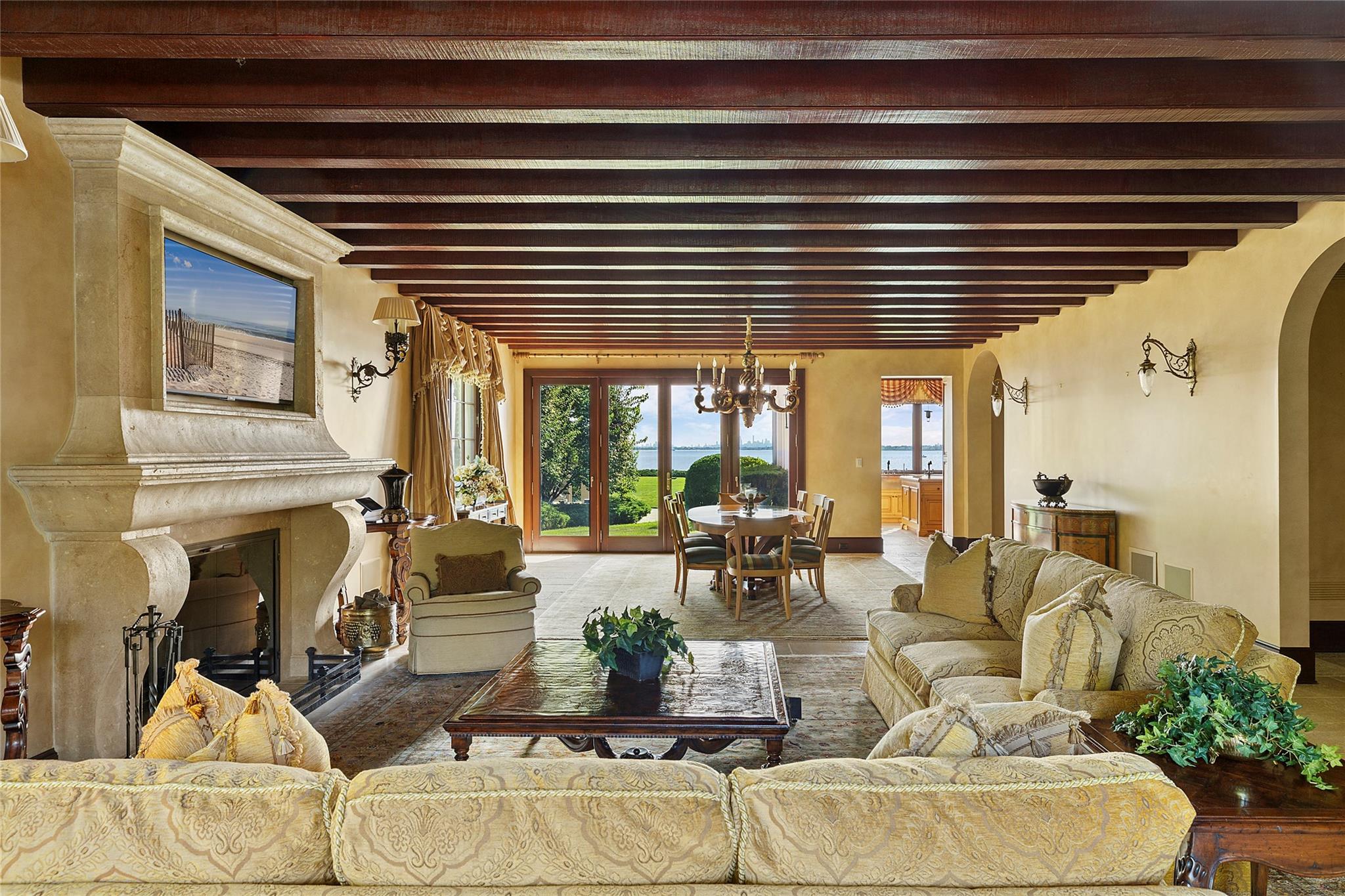 5 Half Moon Lane Sands Point, NY 11050 - Photo 4 of 35 a living room with furniture