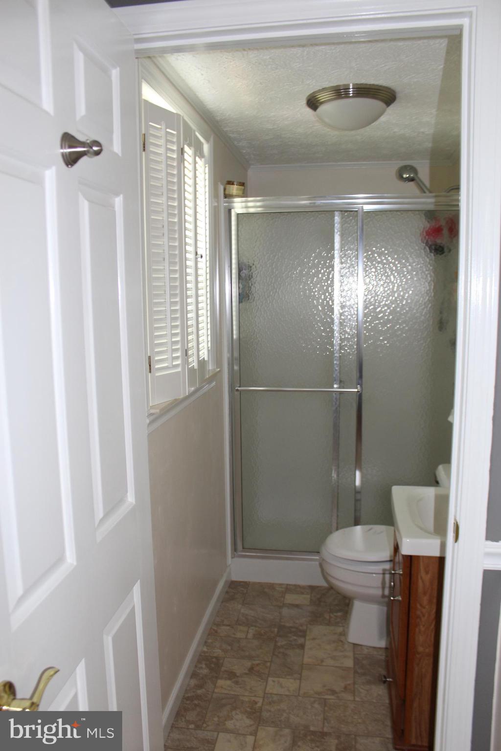 7721 Baggins Road Hanover, MD 21076 - Photo 19 of 33 Owners bathroom