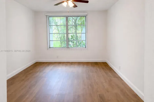 $1,800 | 5495 Northwest 10th Court, Unit 104, Plantation, FL 33313