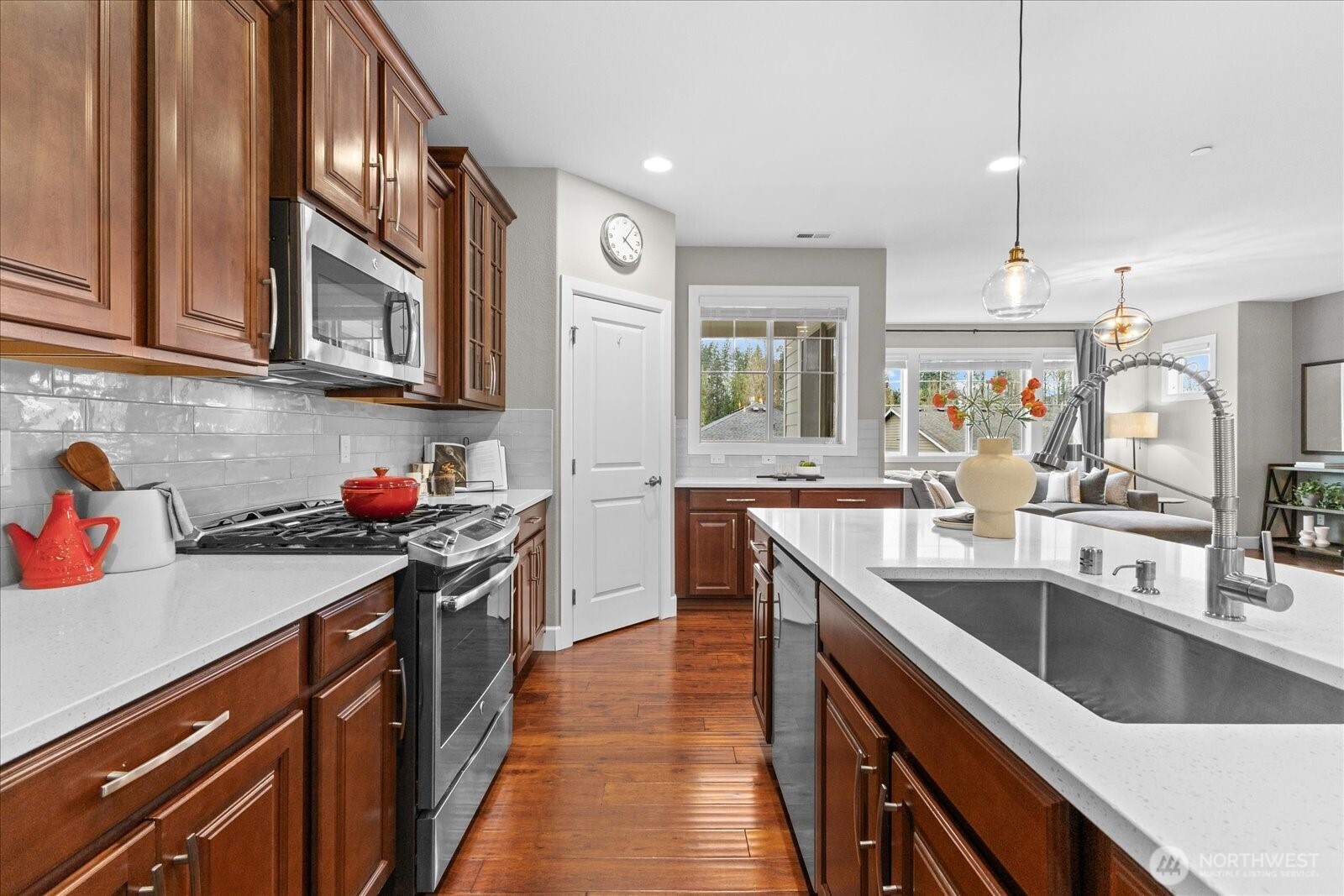 20048 94th Drive Northeast Bothell, WA 98011 - Photo 5 of 30