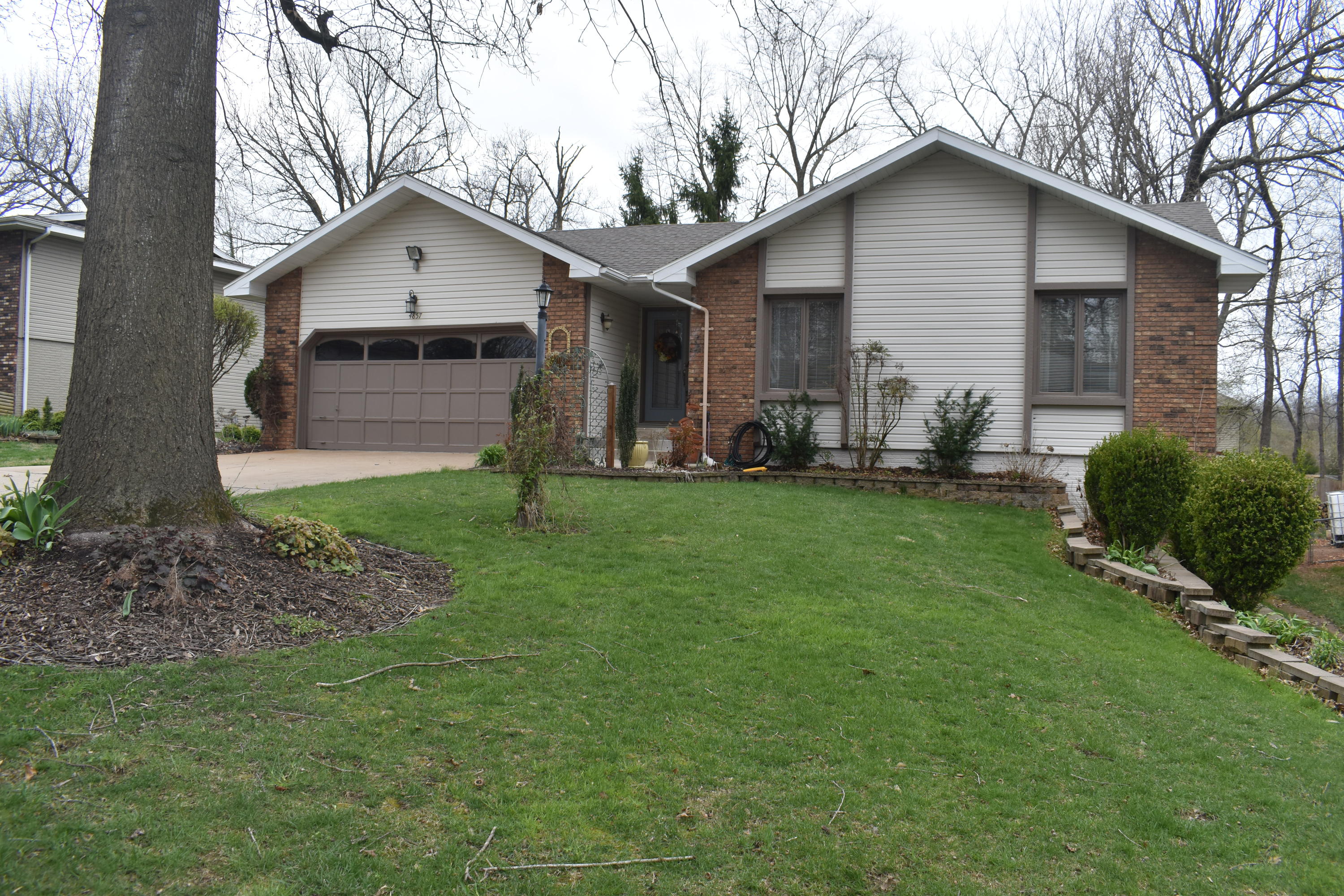 4857 South Gold Road Brookline, MO 65619 - Photo 1 of 1 DSC_0879