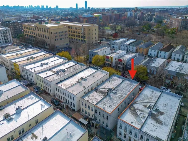 a picture of city view