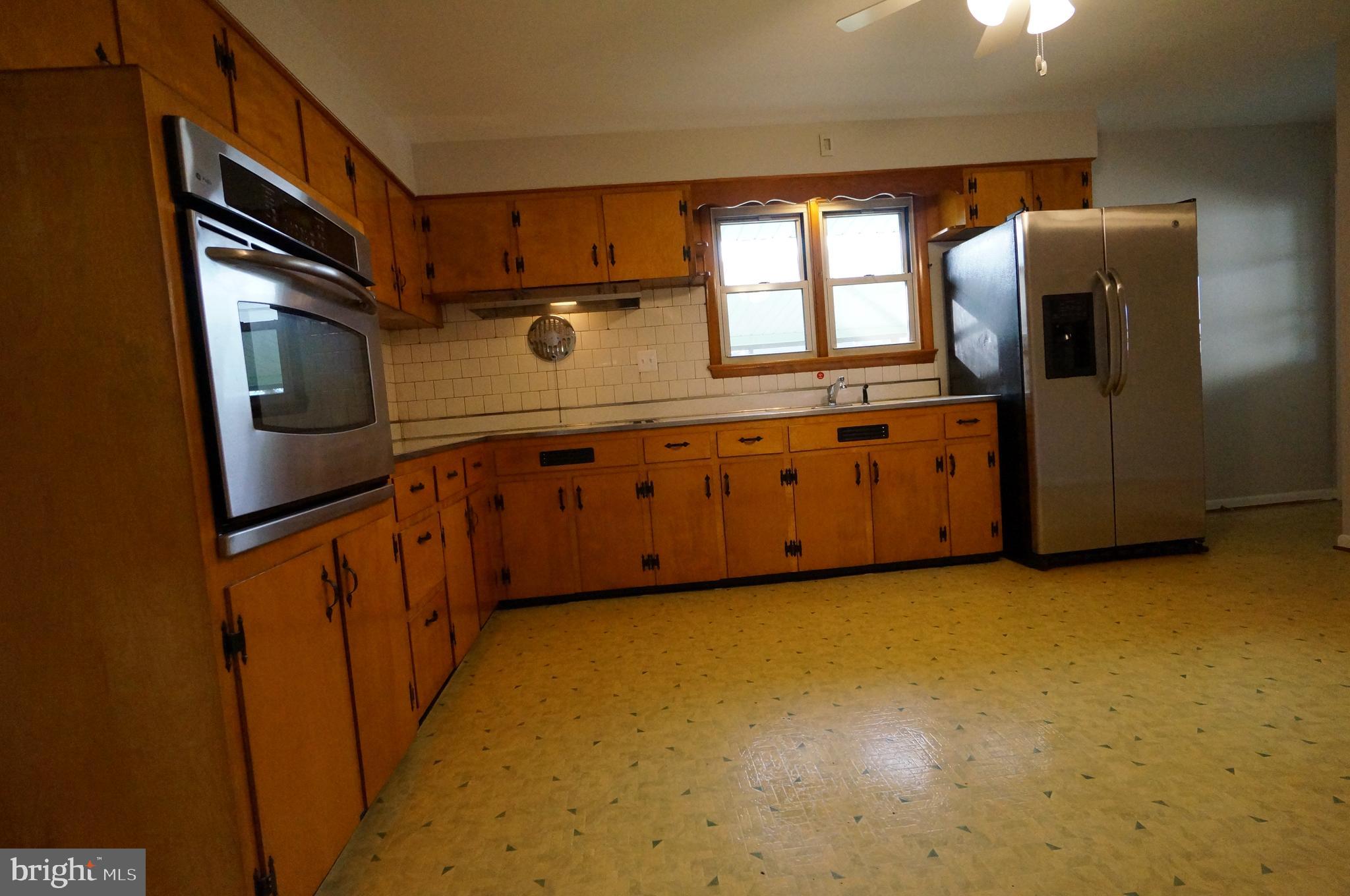 704 Edgewood Road Linthicum Heights, MD 21090 - Photo 8 of 49