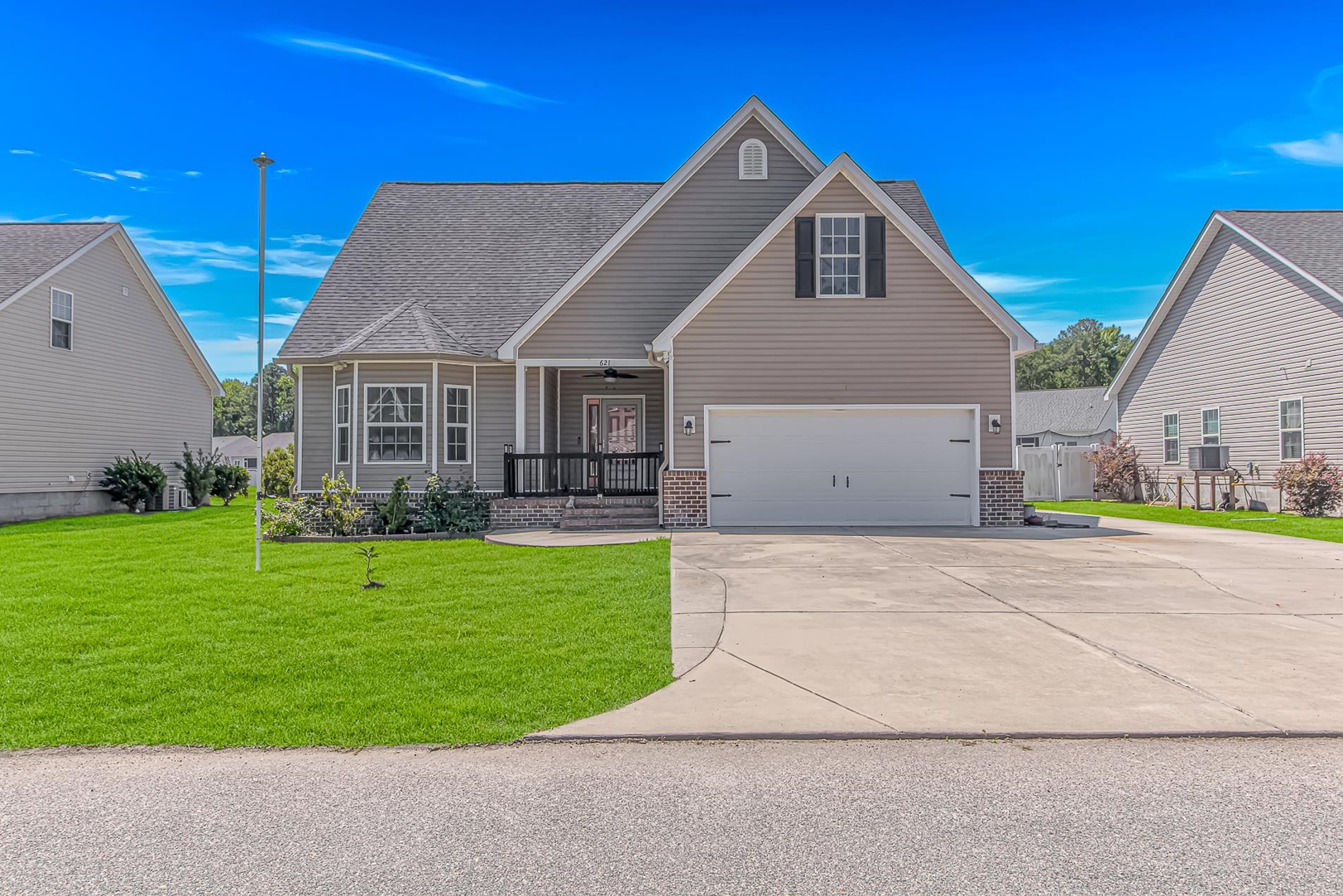 621 Garden Avenue Georgetown, SC 29440 - Photo 2 of 33