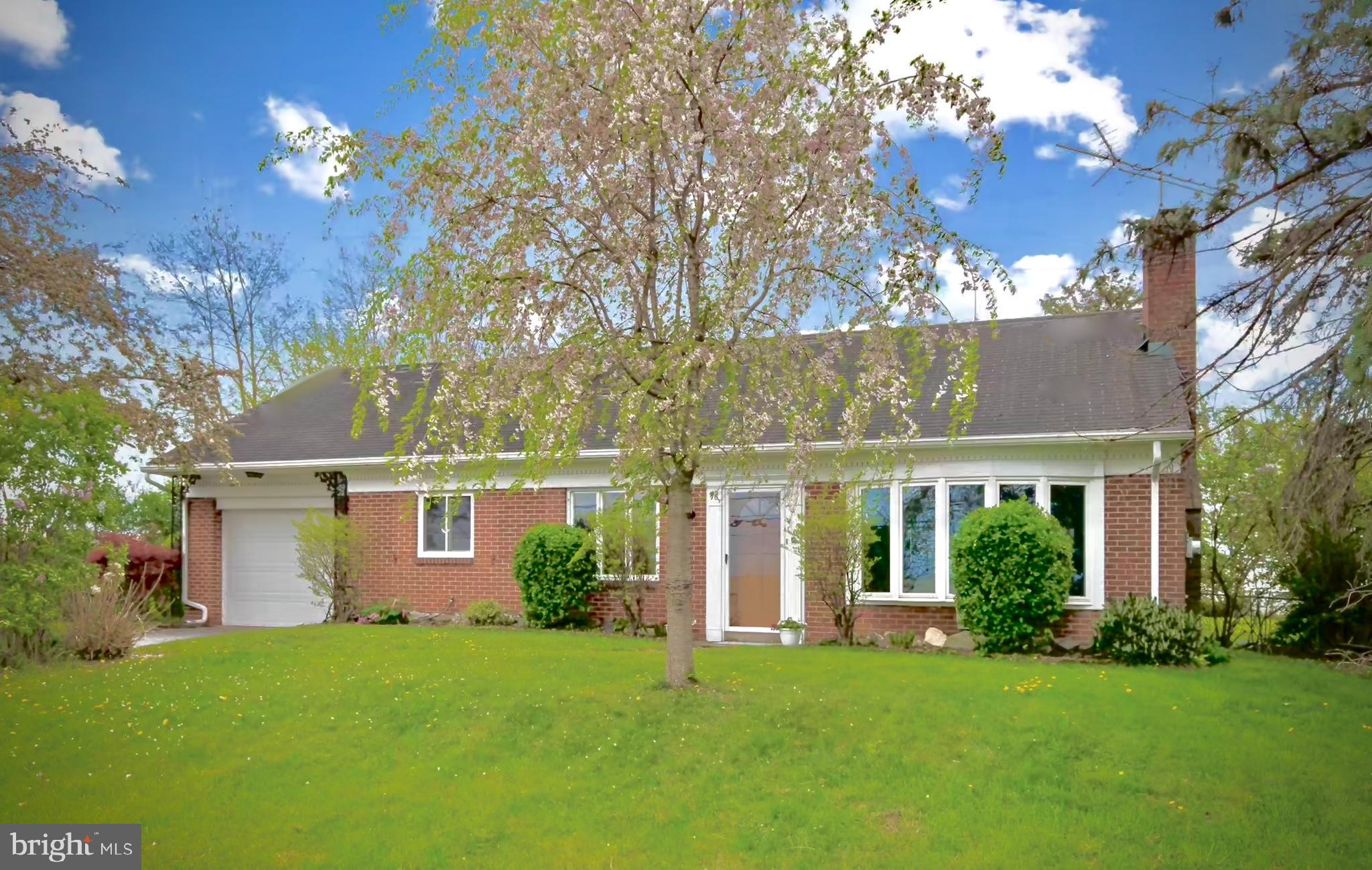 76 Horseshoe Road Leola, PA 17540 - Photo 1 of 35