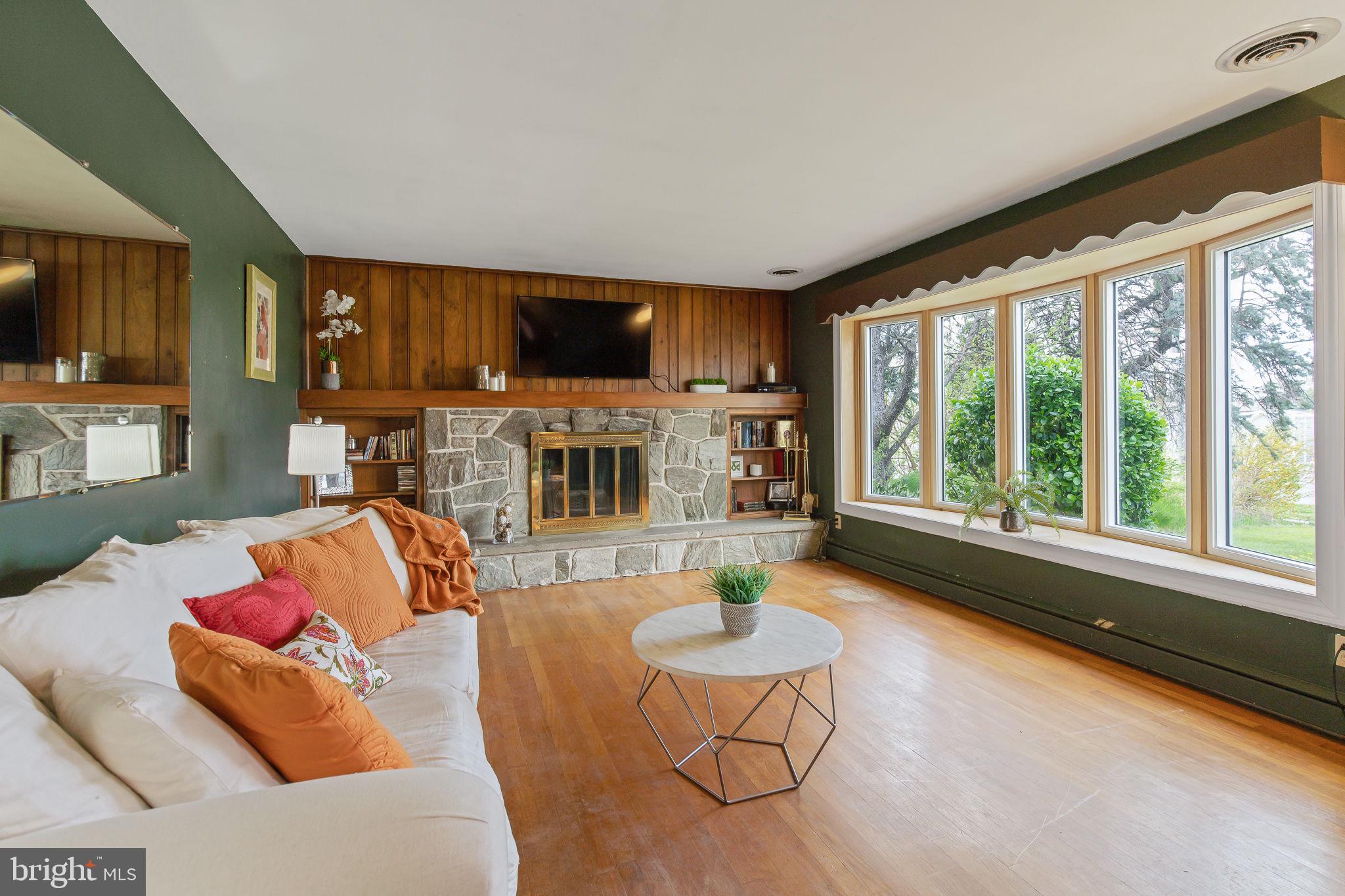 76 Horseshoe Road Leola, PA 17540 - Photo 4 of 35