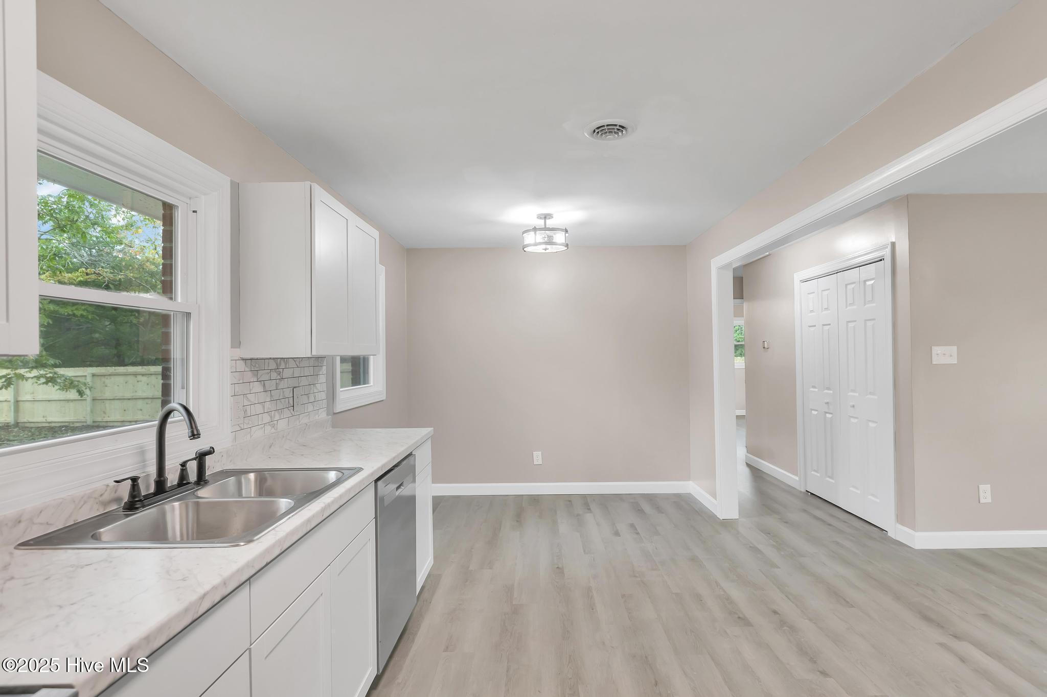 175 Kellumtown Road Hubert, NC 28539 - Photo 12 of 23 Kitchen:Dining Rm (2)