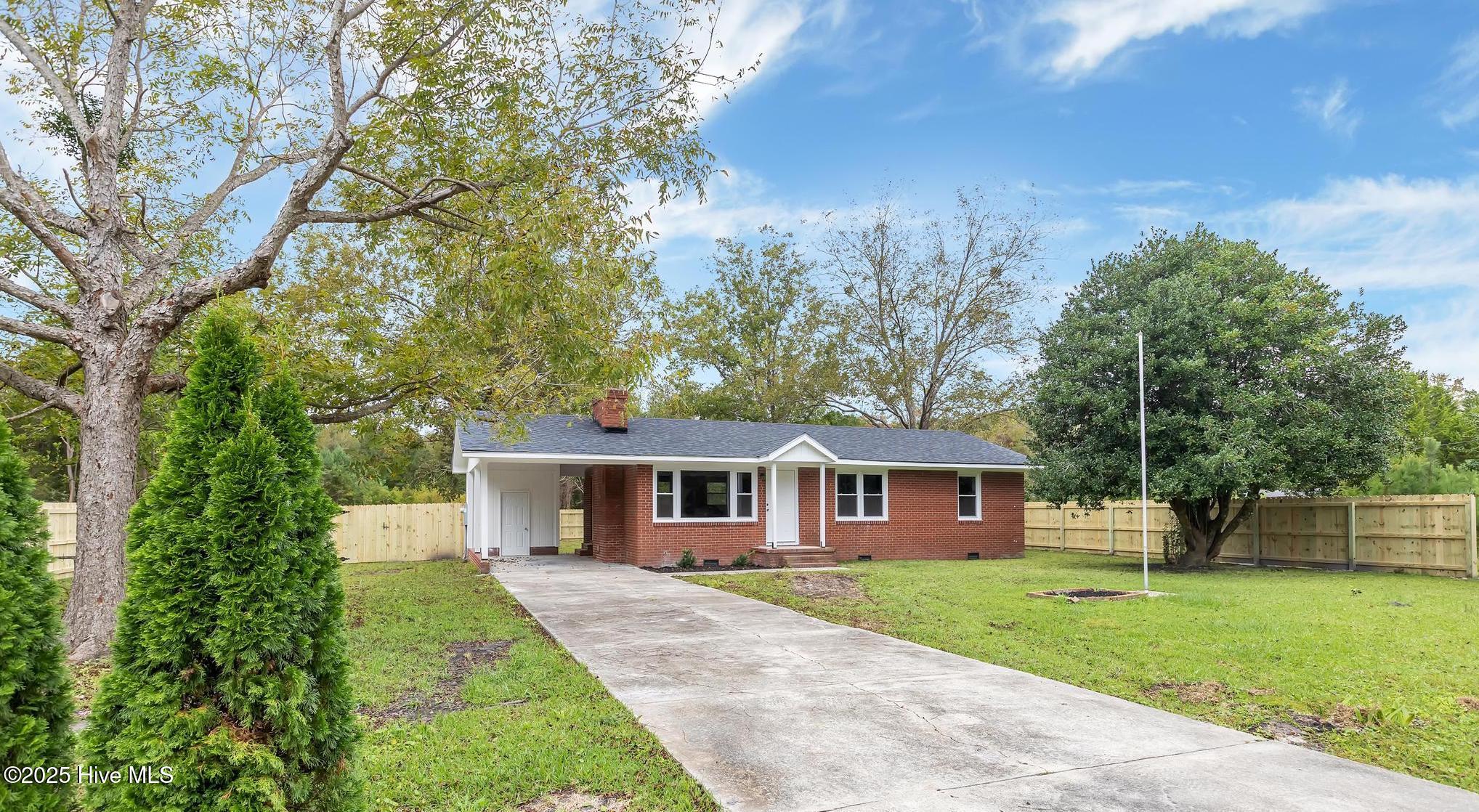 175 Kellumtown Road Hubert, NC 28539 - Photo 2 of 23 House (Front 2)