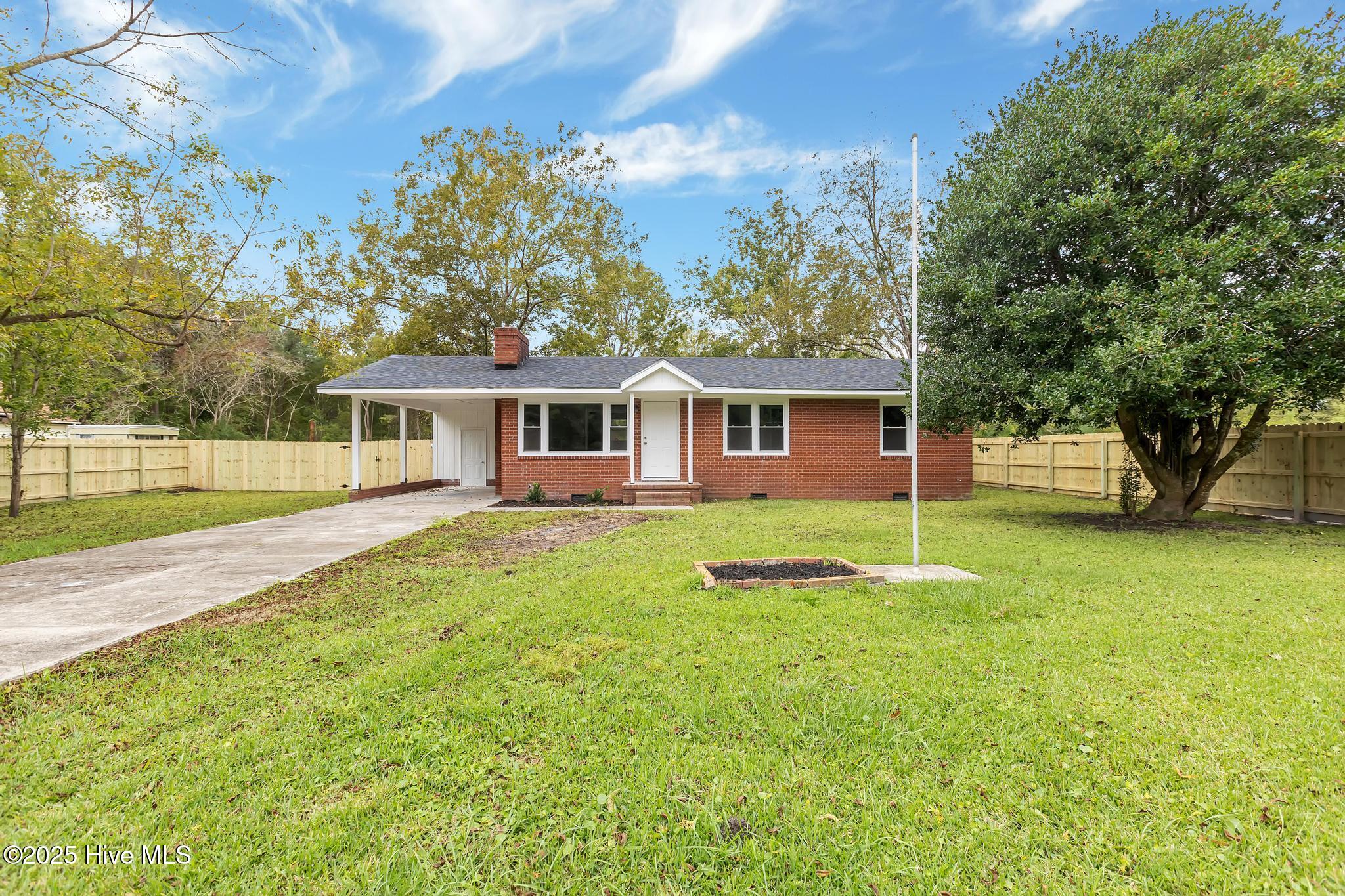 175 Kellumtown Road Hubert, NC 28539 - Photo 4 of 23 House (Front 4)