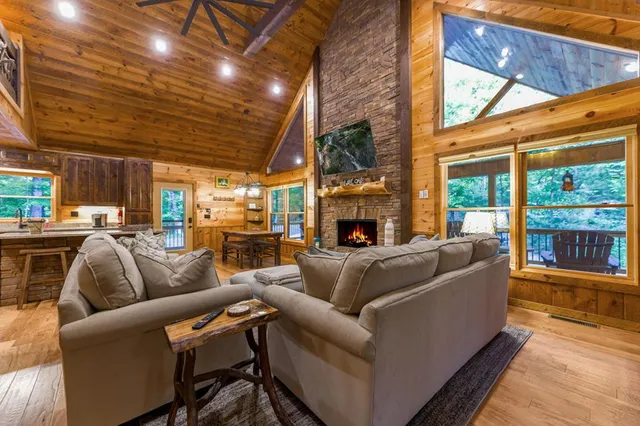 $899,999 | 12 Heritage Drive, Mineral Bluff, GA 30559