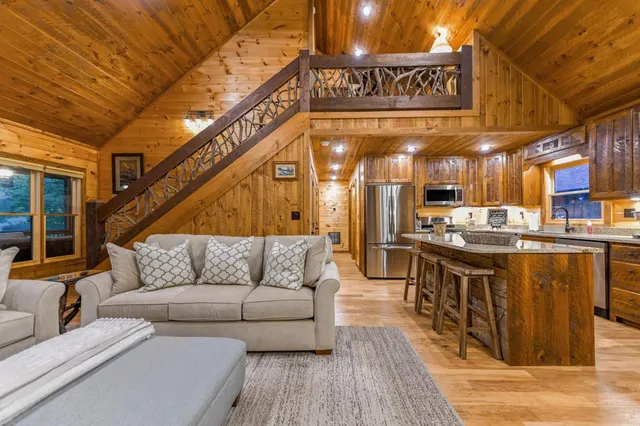 $899,999 | 12 Heritage Drive, Mineral Bluff, GA 30559