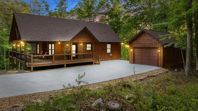 $899,999 | 12 Heritage Drive, Mineral Bluff, GA 30559