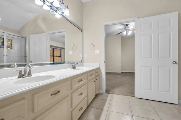 $250,000 | 1898 Longmire Road, Unit 5, Conroe, TX 77304