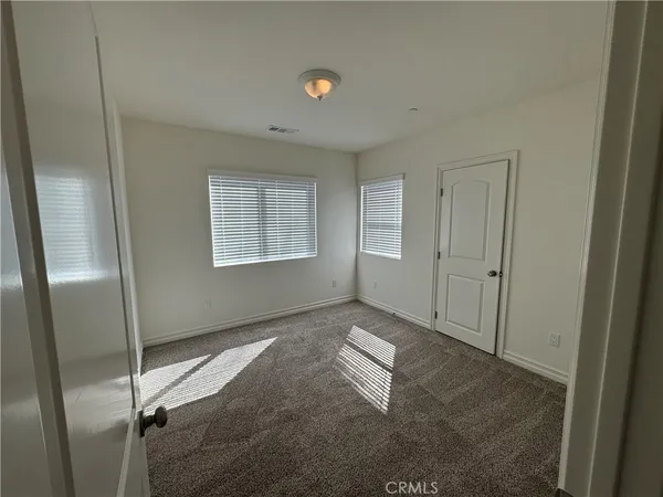 $3,700 | 2304 North Catalina Street, Burbank, CA 91504