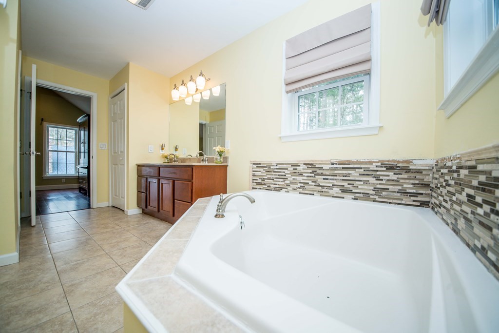 43 Canedy Street Wareham, MA 02576 - Photo 32 of 38