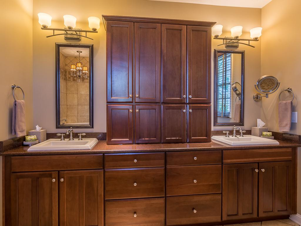 142 Harbor View Road Butler, TN 37640 - Photo 15 of 36 Master Bath