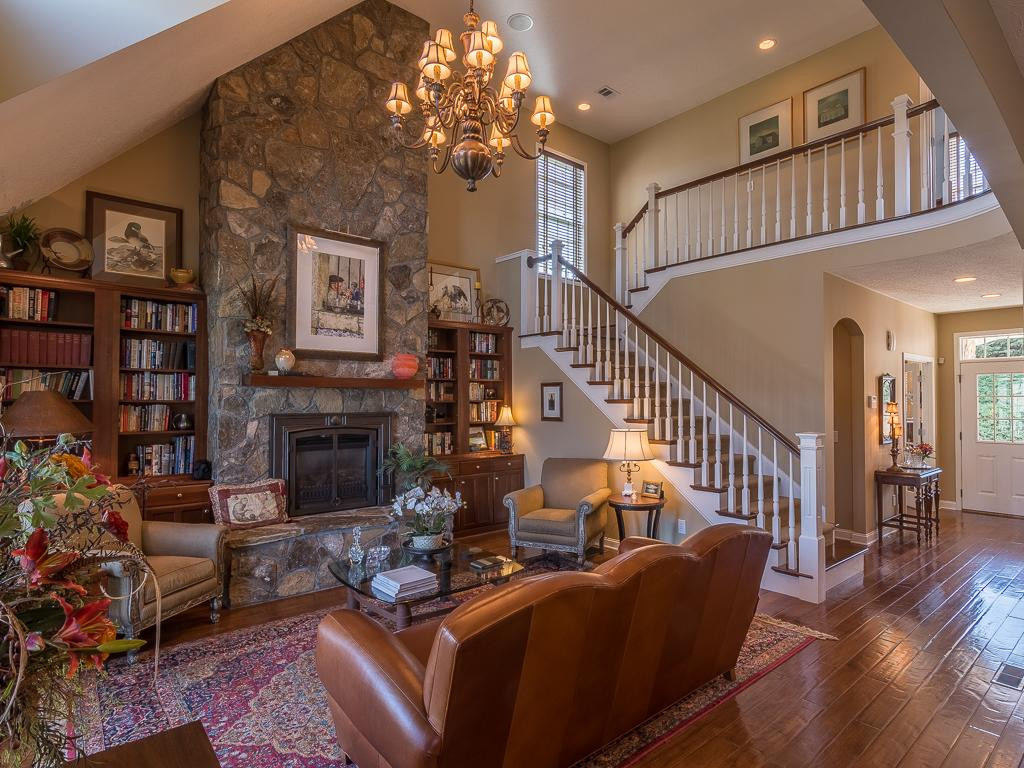 142 Harbor View Road Butler, TN 37640 - Photo 2 of 36 Living Room