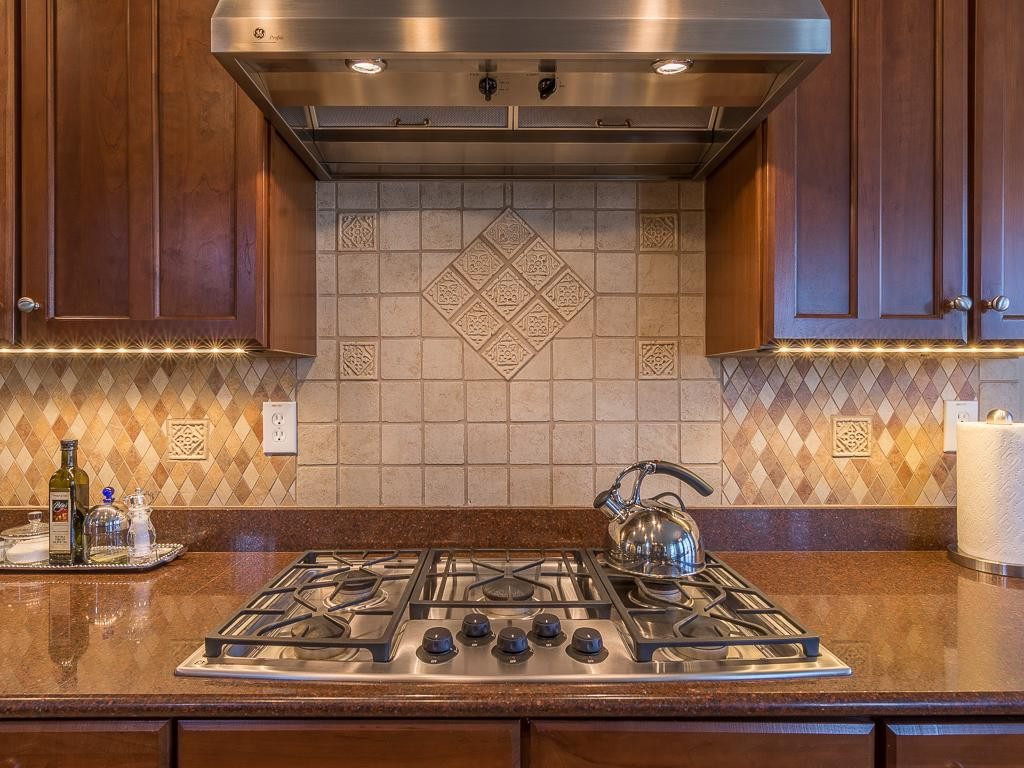 142 Harbor View Road Butler, TN 37640 - Photo 9 of 36 Kitchen