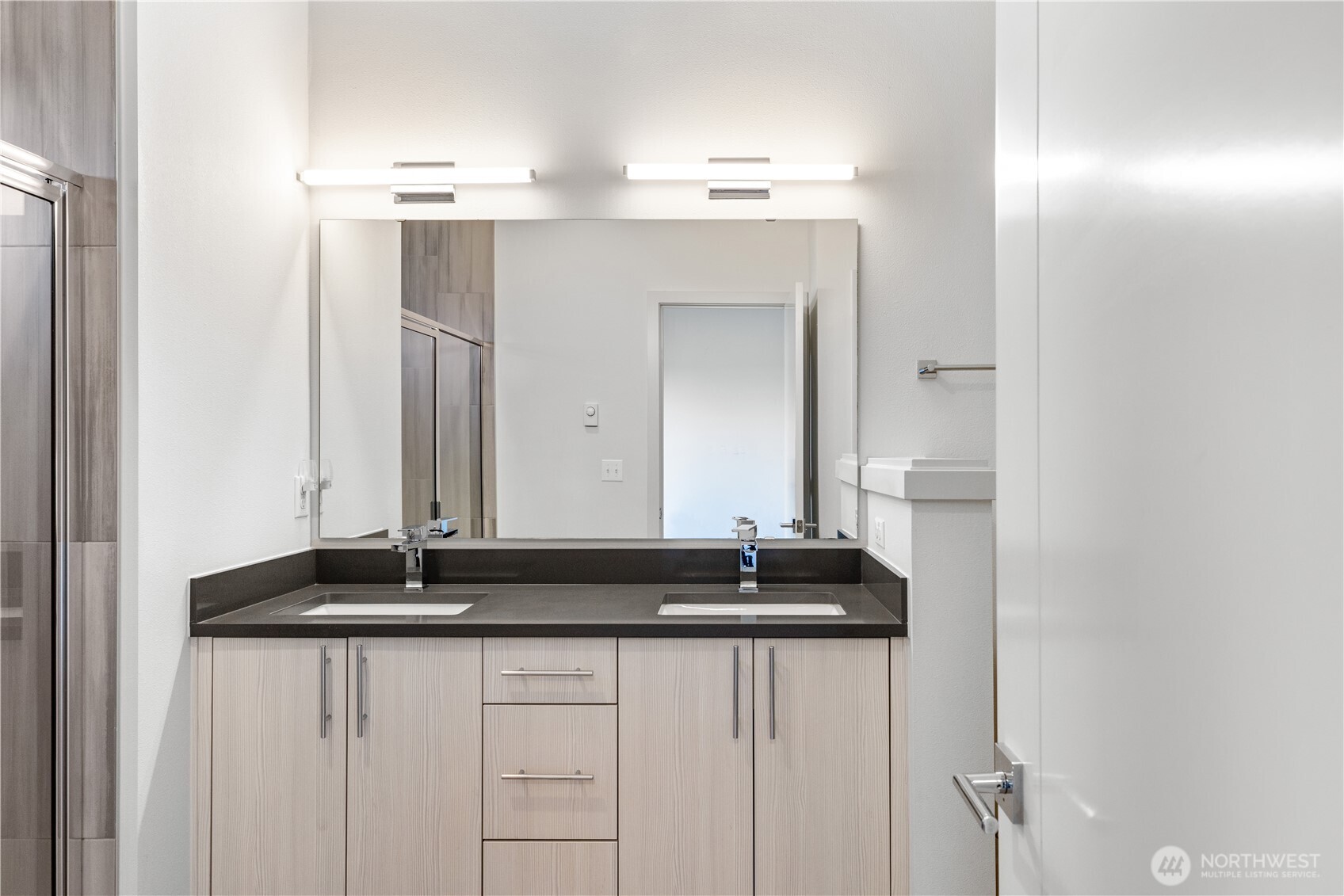 17905 35th Avenue Southeast, Unit B4 Bothell, WA 98012 - Photo 12 of 28