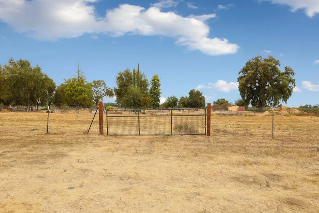 $899,000 | 23418 Mackville Road, Clements, CA 95227