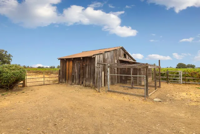 $899,000 | 23418 Mackville Road, Clements, CA 95227