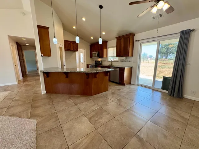 $899,000 | 23418 Mackville Road, Clements, CA 95227