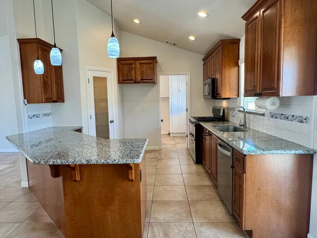 $899,000 | 23418 Mackville Road, Clements, CA 95227