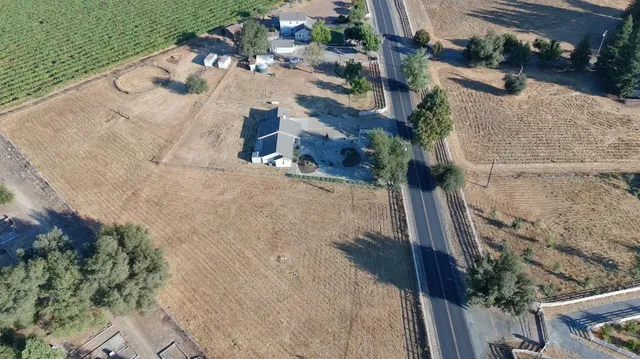 $899,000 | 23418 Mackville Road, Clements, CA 95227