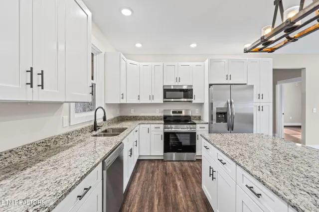 $444,999 | 1174 Hargis Road, Grimsley, TN 38565