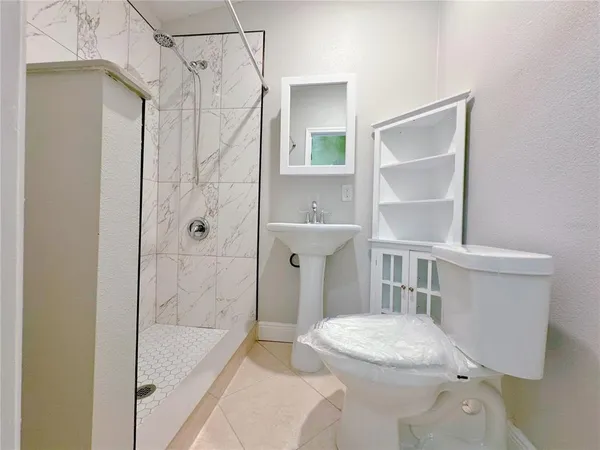 $1,250 | Undisclosed Address, Orlando, FL 32808