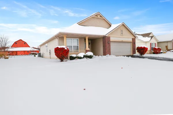 a view of a house with entertaining space
