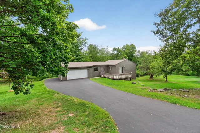 $315,000 | 96 Vosburgh Road, Poestenkill, NY 12018