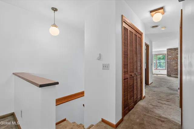 $315,000 | 96 Vosburgh Road, Poestenkill, NY 12018