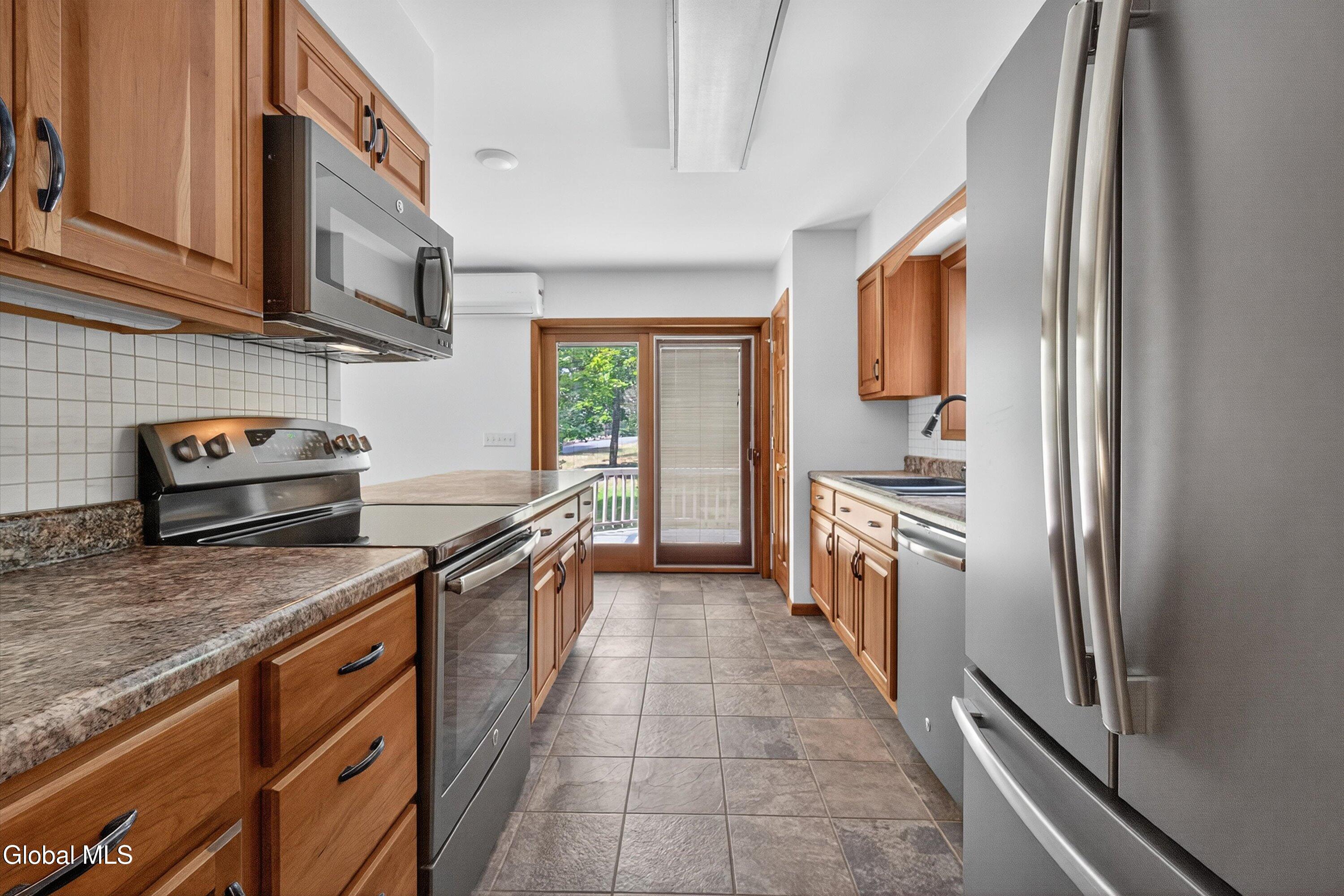 07-96 Vosburgh Rd-7