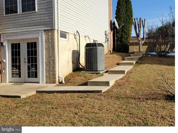 $1,600 | 17680 Avenel Lane, Dumfries, VA 22026