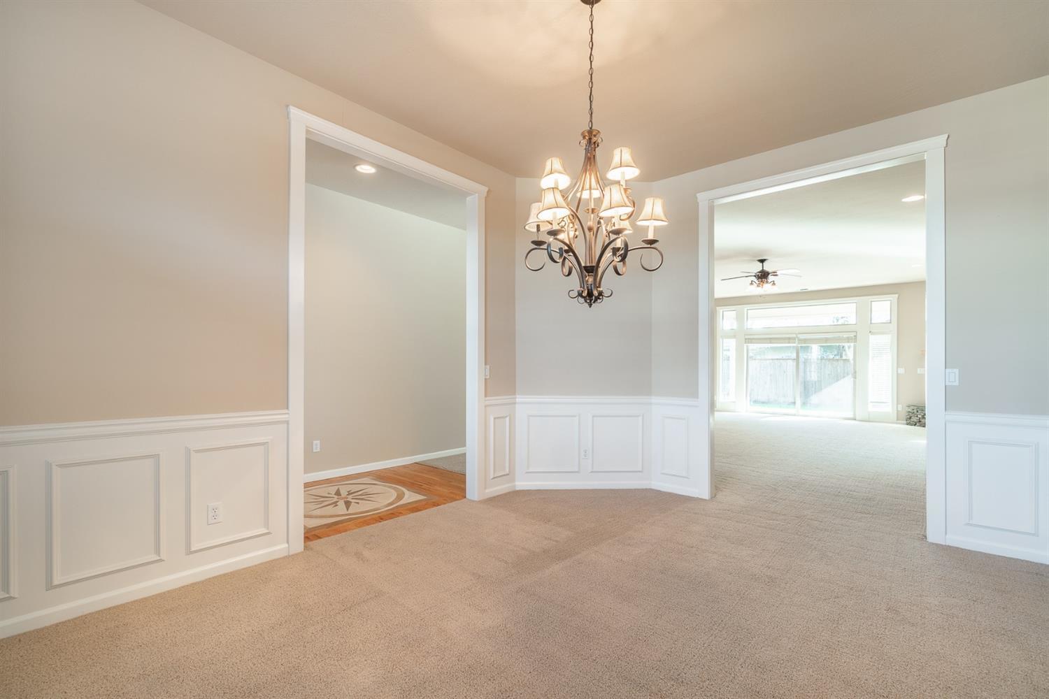 946 Pumpkin Ridge Eagle Point, OR 97524 - Photo 12 of 31 Additional Photo
