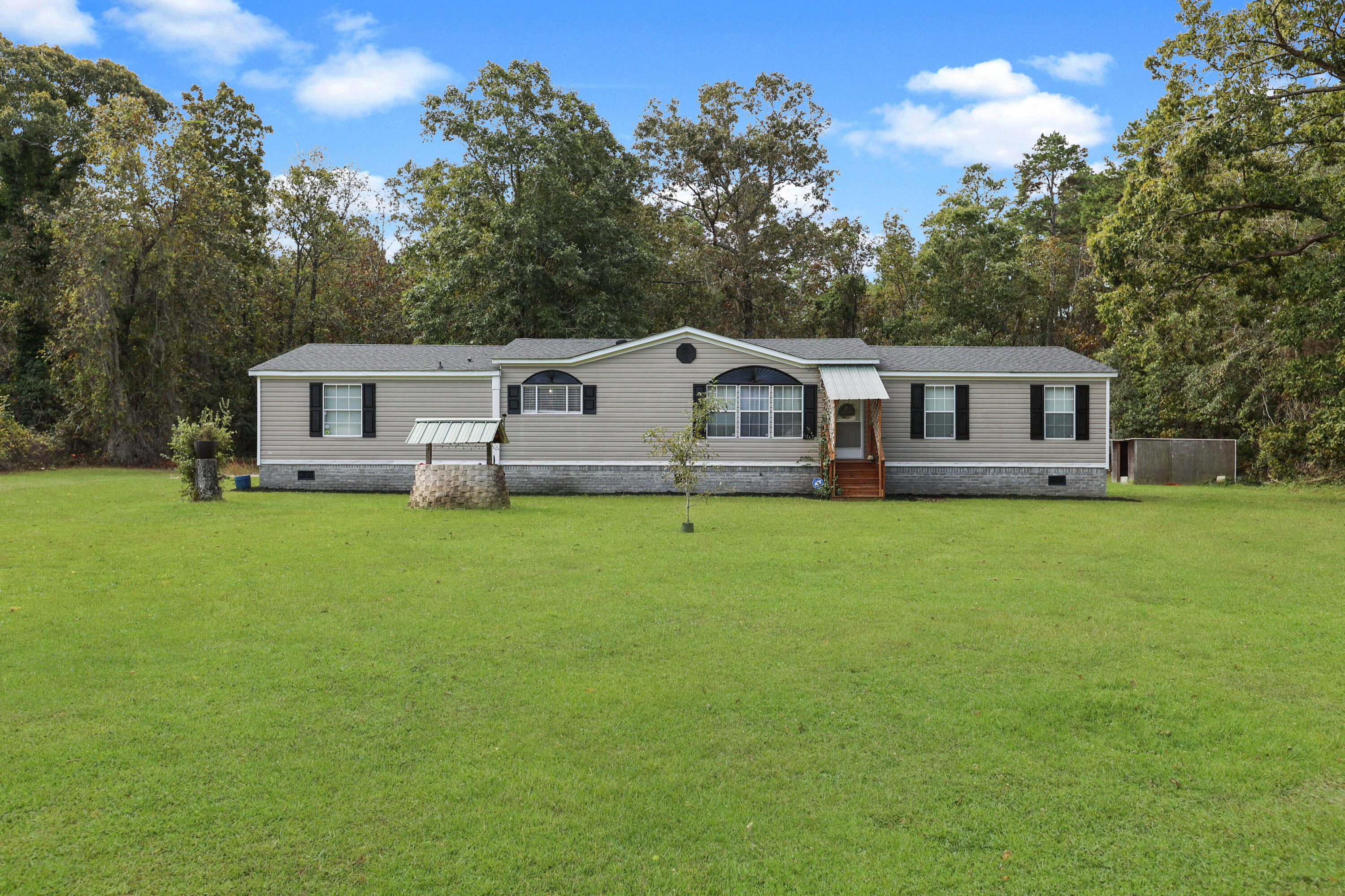 185 Moncks Corner Road Eutawville, SC 29048 - Photo 3 of 50 IMG_8265