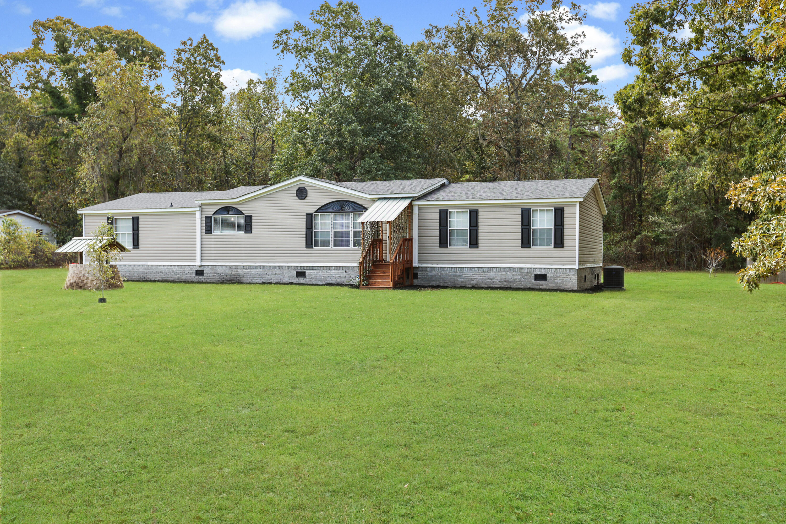 185 Moncks Corner Road Eutawville, SC 29048 - Photo 4 of 50 IMG_8268